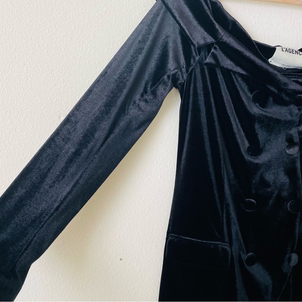 L’AGENCE MEDIUM Micaela Velvet blazer off the shoulder mini dress in black - Picture 6 of 10